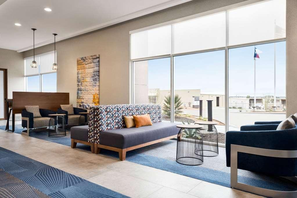 Hawthorn Suites By Wyndham Del Rio Beltér fotó